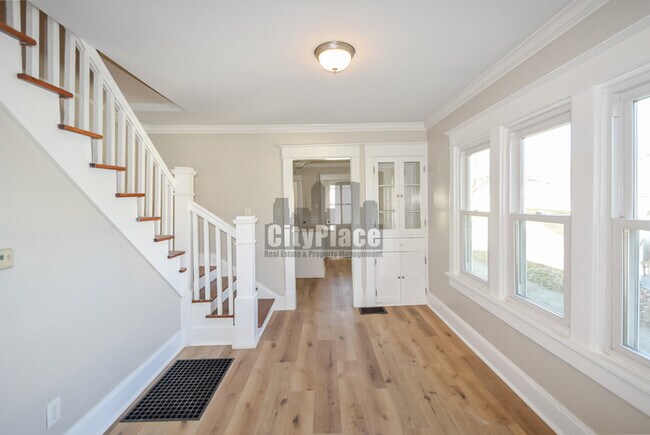 Building Photo - 2012 Olive St