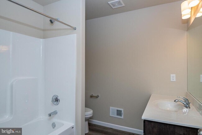 Building Photo - 29 Kantner Ln S