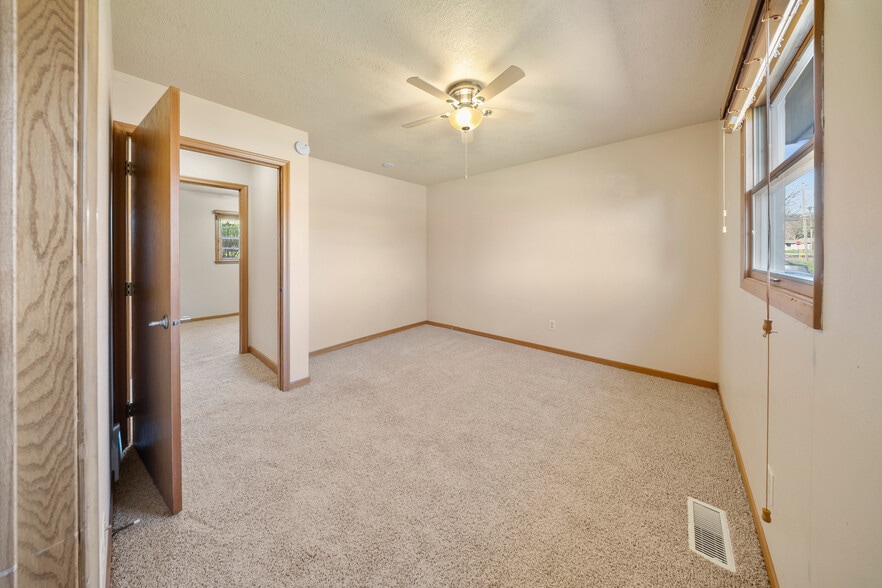 Master bedroom - 2405 W 28th St