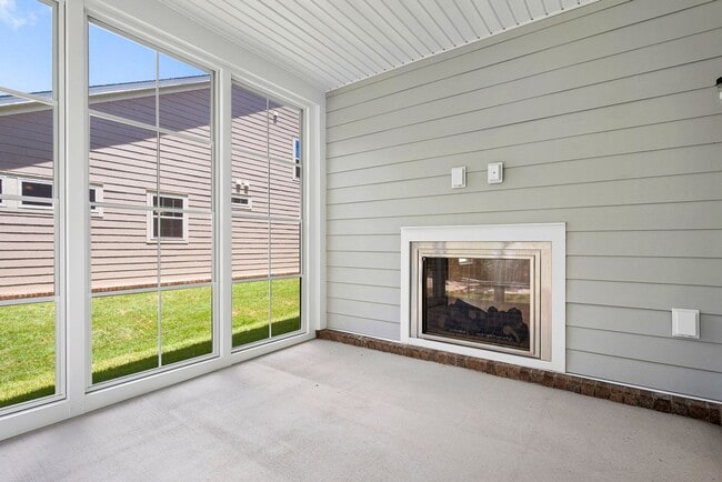Building Photo - $3,000 / 2 br / 2 ba / 1,650 sqft