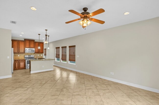 Building Photo - Beach living at it's finest! This 3 bedroo...