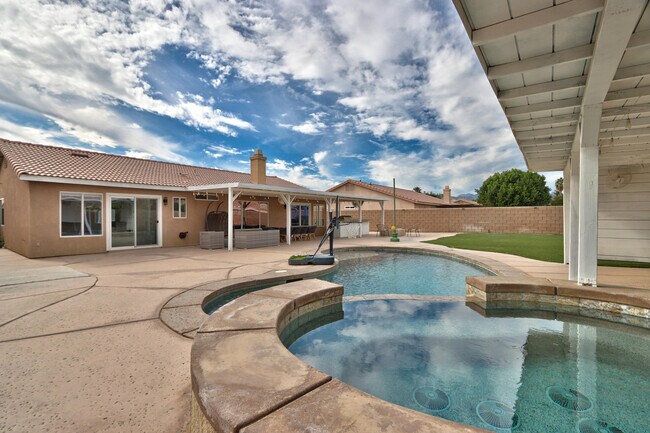 Building Photo - 81358 Avenida Blanca