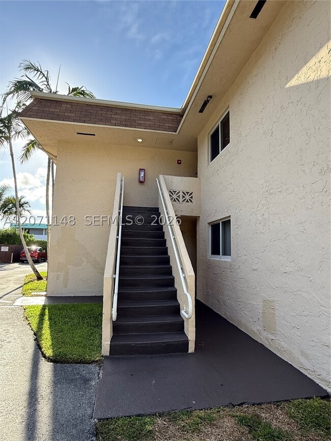 Building Photo - 14500 SW 88th Ave