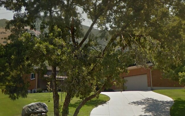 Building Photo - 4070 College Dr