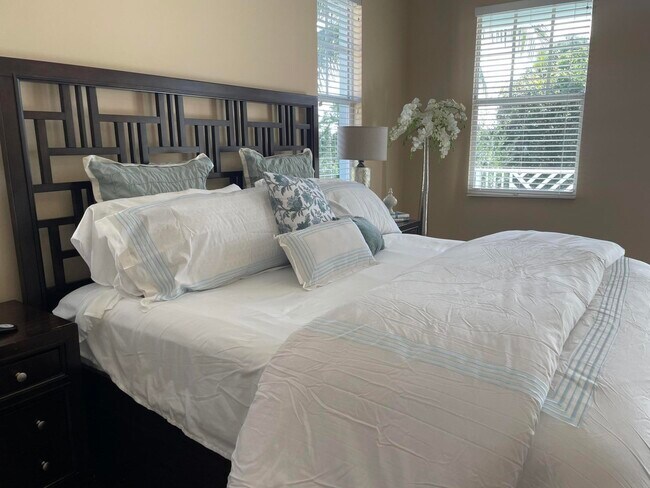 Building Photo - 124 Tulip Tree Ct