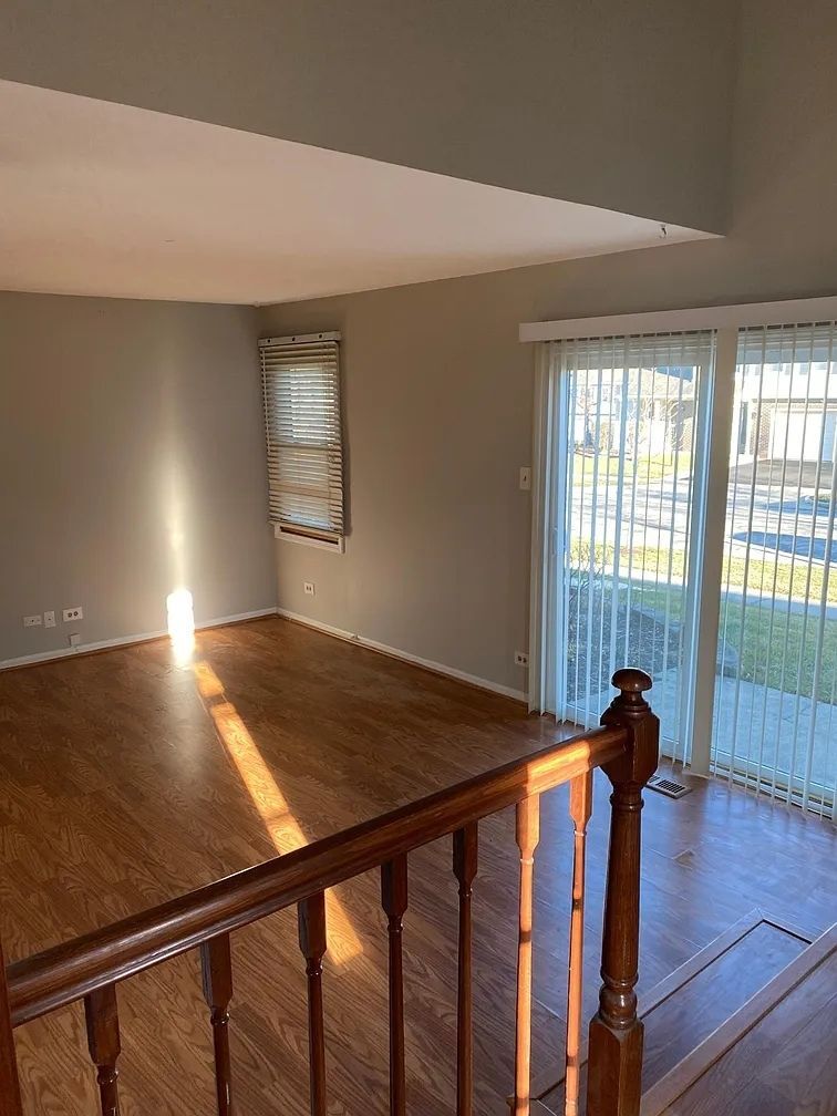 Building Photo - 2630 College Hill Cir