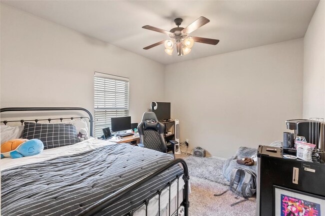 Building Photo - 3101 Papa Bear Dr