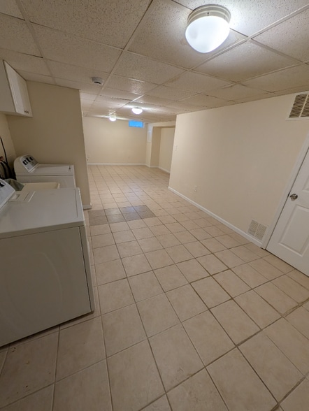 Building Photo - 4035 St Monica Dr