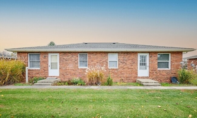 Building Photo - 601 Rizek Dr