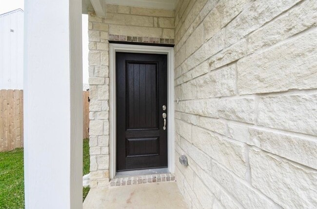 Building Photo - 17231 Walden Lk Ln