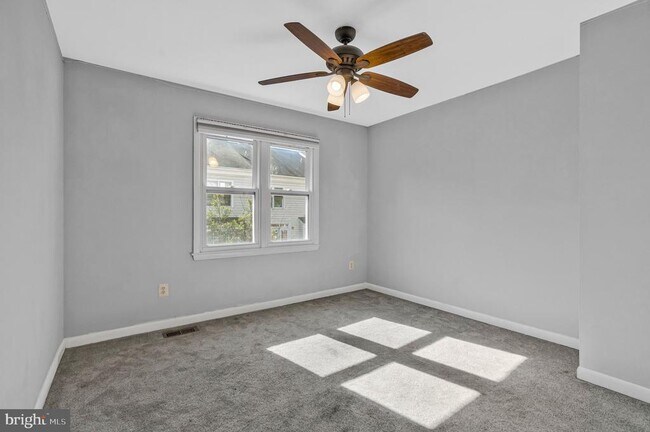 Building Photo - 8505 Jeffersonian Ct