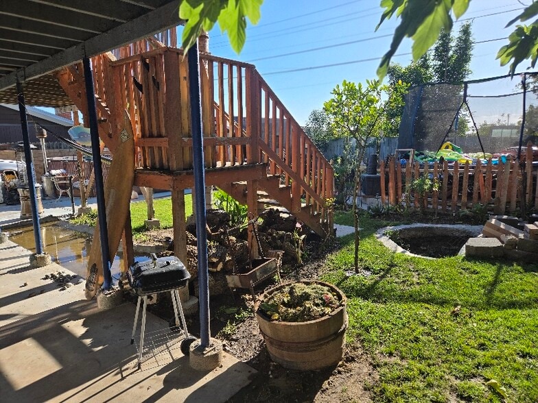 Building Photo - 4052 Capella St