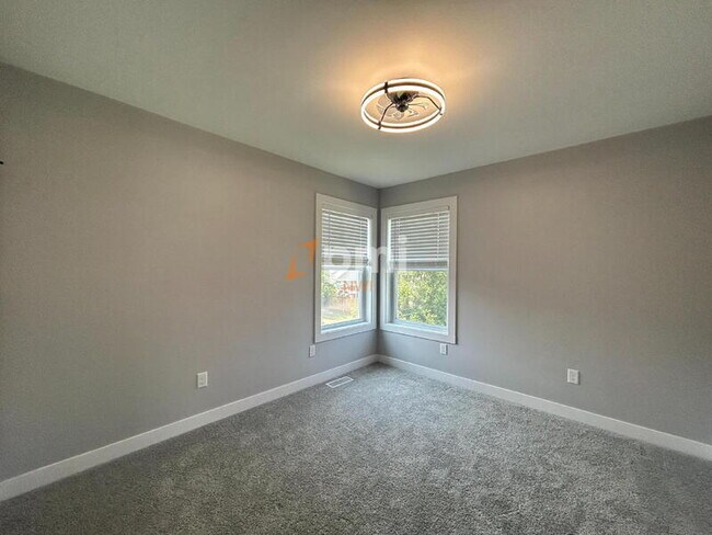 Building Photo - 5212 Torrence Ave