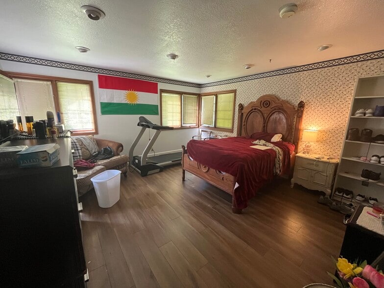 Room to be prof. Cleaned - 2961 Harrison Ave