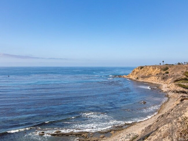 Building Photo - 1481 W Paseo Del Mar