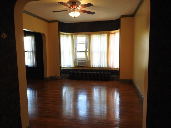 Building Photo - 88 Fargo Ave