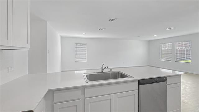 Building Photo - 628 Haskell Dr