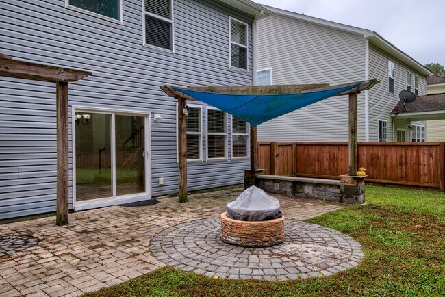 Building Photo - 208 Woodbrook Way