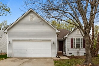 Building Photo - 1056 Meadowbrook Ln SW