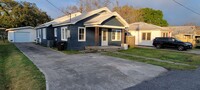 Building Photo - 3 bedroom in Breaux Bridge