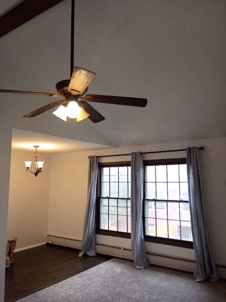 Building Photo - 806 Old Settlers Trail