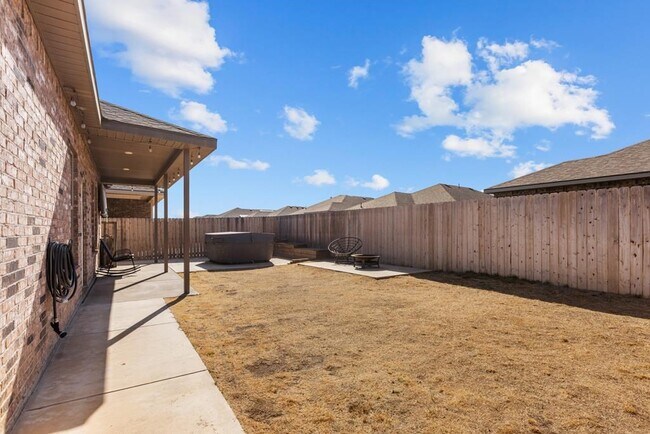 Building Photo - 1208 Yancy St