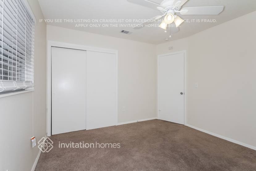 Building Photo - 3308 Cambridge Dr W