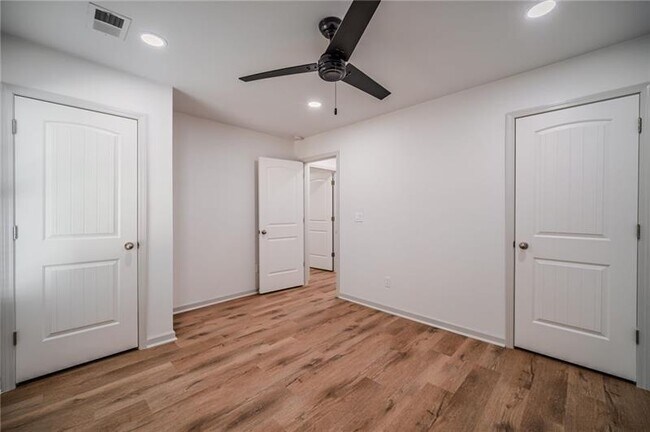 Building Photo - 796 Grenier Terrace NE