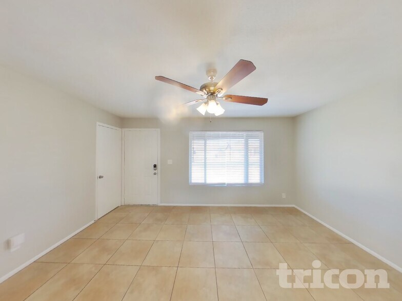 Building Photo - 459 S Johnson