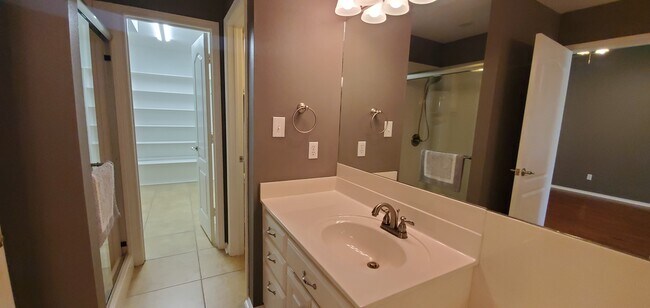 Building Photo - 18257 Springmill Ct