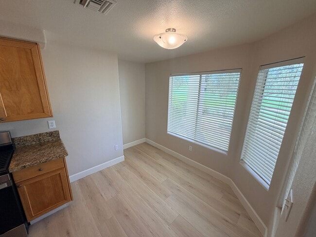 Building Photo - 1st Floor Condo in Guard Gated Painted Desert 2 bed/ 2 bath