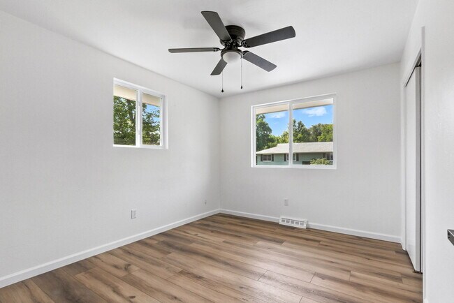 Building Photo - 10863 W 67th Pl