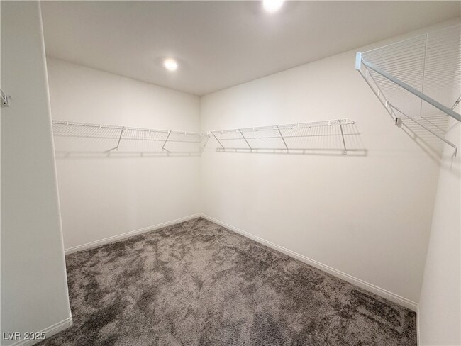 Building Photo - 8011 Cavazzo Ave