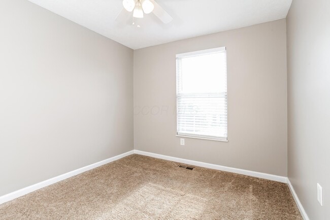 Building Photo - 4784 Orangeburg Dr