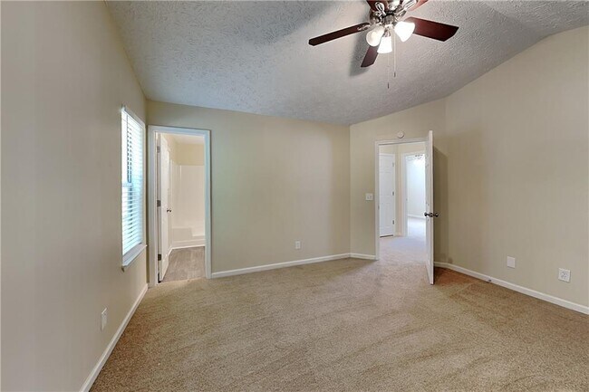 Building Photo - 1049 Braddock Cir