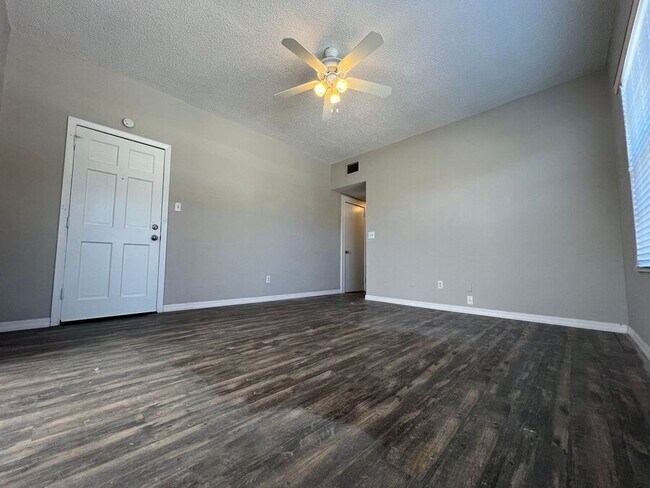 Building Photo - 163 Ave A SE