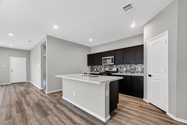 Building Photo - 14529 Lily Plns Dr