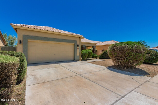 Building Photo - 13711 W Tara Ln