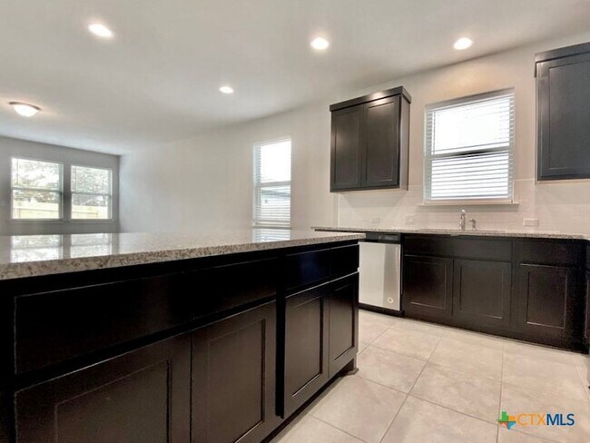 Building Photo - 2148 Pecan Island Dr