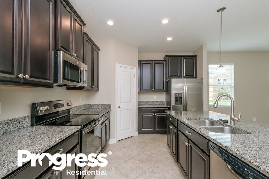 Building Photo - 14279 Blue Dasher Dr