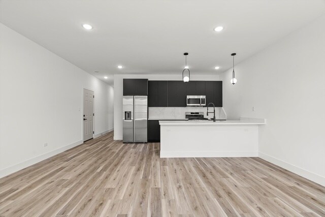 Building Photo - 6538 S Rhodes Ave