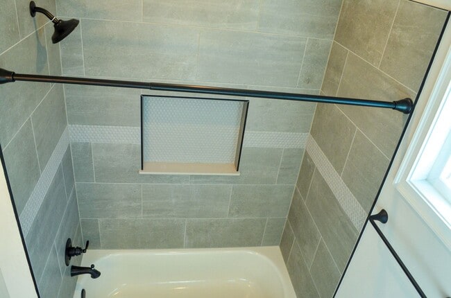 Building Photo - Savannah Station 3 Bedroom 2 Bath