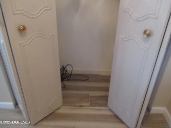 Building Photo - 496A Thornbury Ct