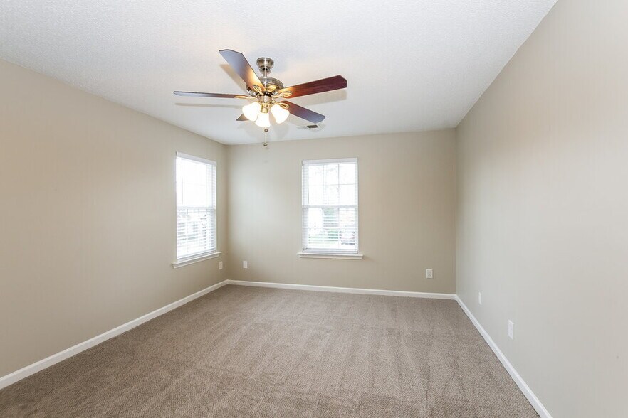 Building Photo - 4509 Red Hook Rd