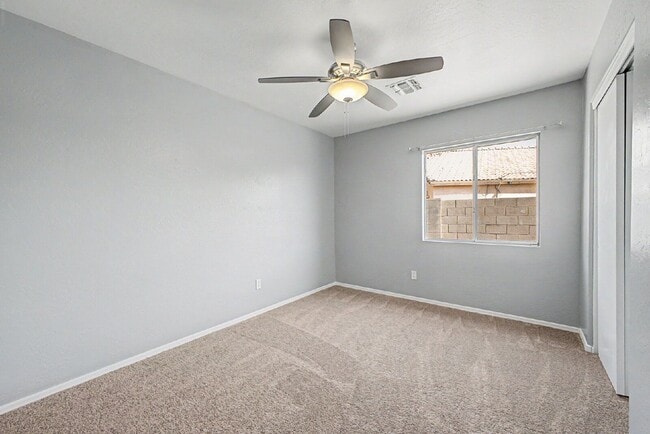 Building Photo - 14718 N 154th Ln