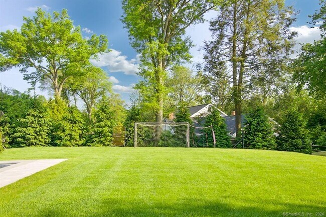 Building Photo - 17 Stony Brook Rd