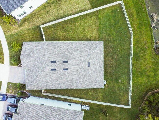 Building Photo - 9571 Little Bluestem Dr