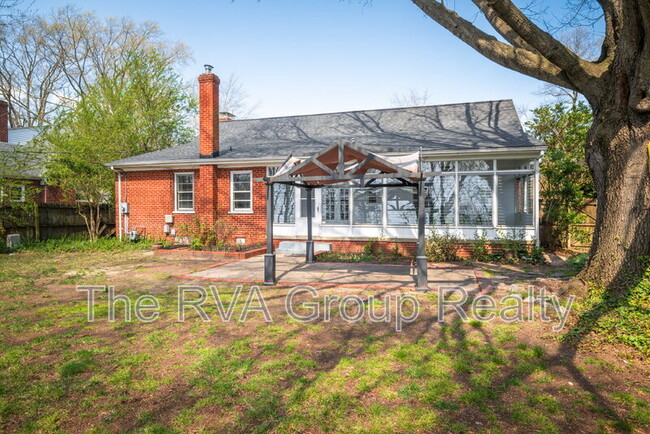 Building Photo - 1207 Whitby Rd
