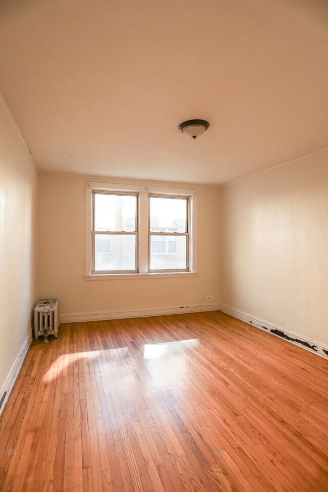 Building Photo - 7501 N Seeley Ave