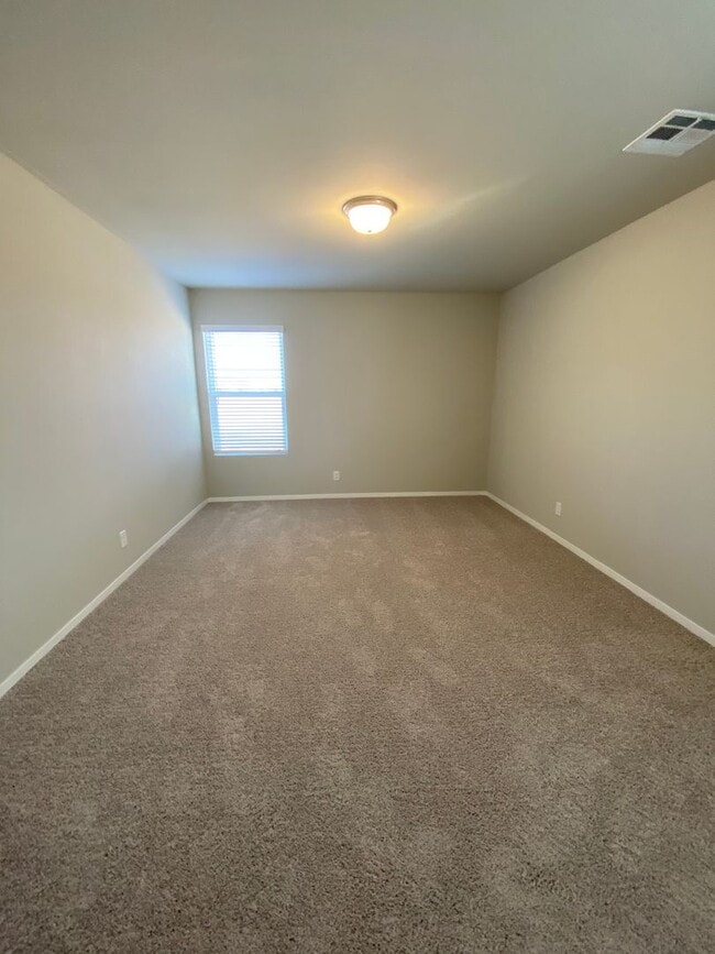 Building Photo - *Pre-leasing* Three Bedroom | Two Bath Hom...